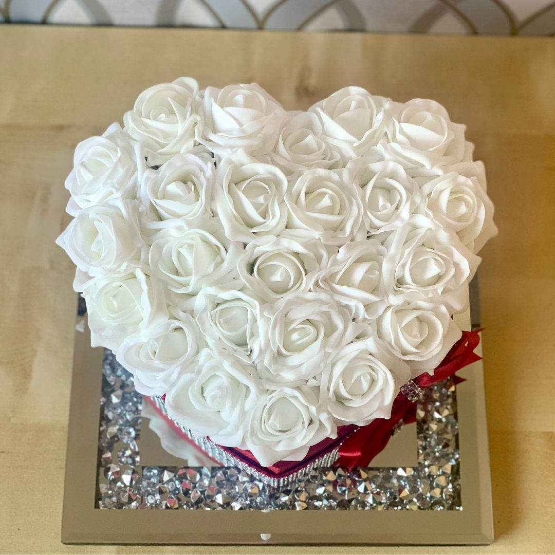 White/Red Valentina Heart Rose Box