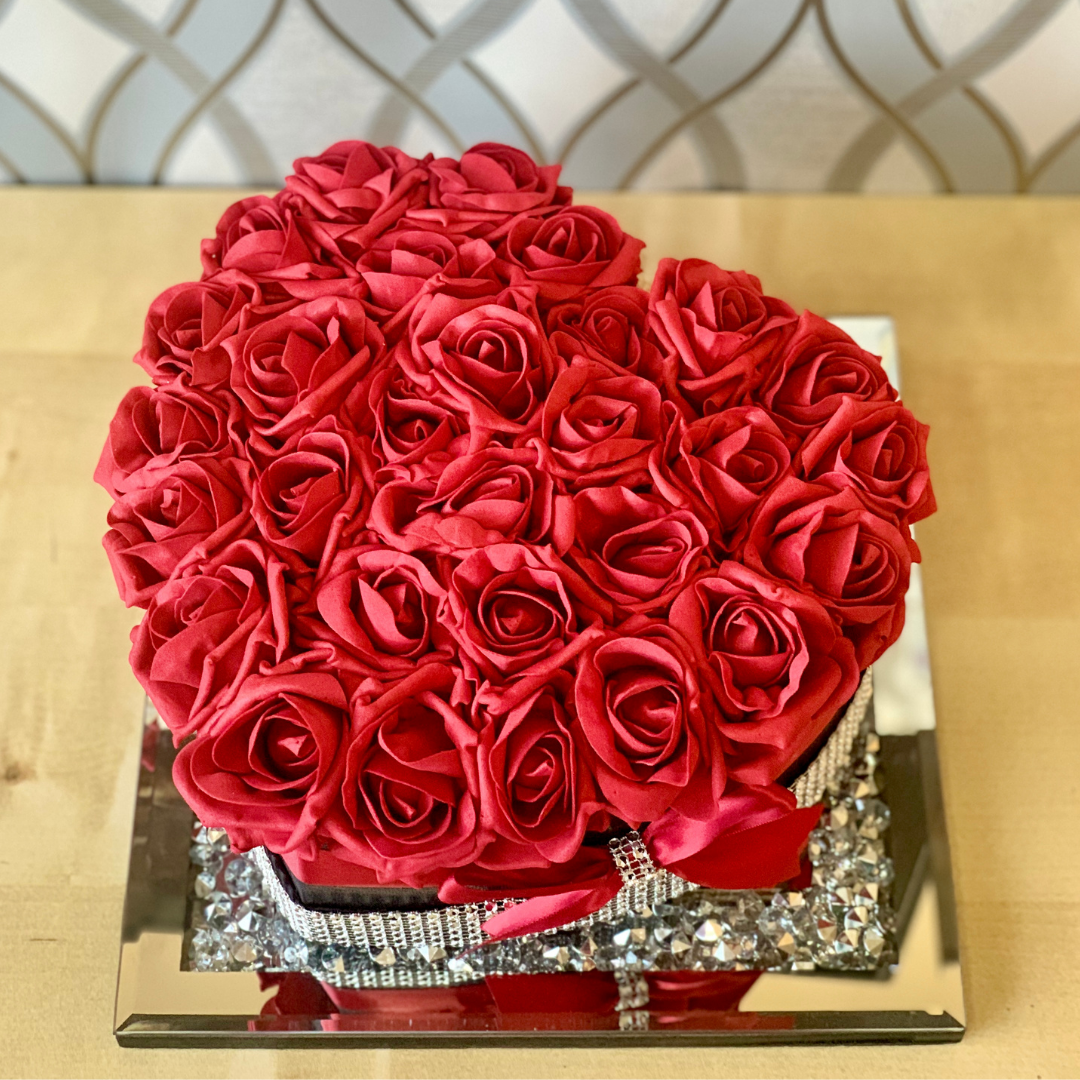 Red/Black Valentina Heart Rose Box