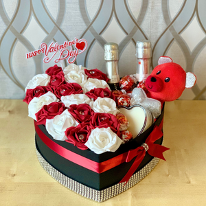 Red/White Isabelle Heart Rose Box